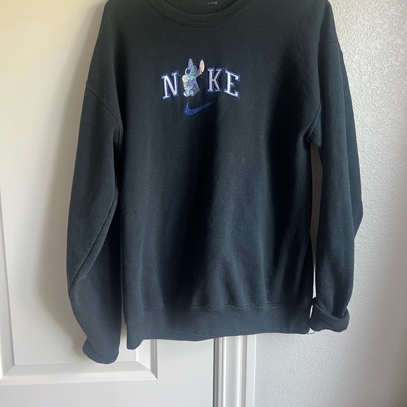 Nike Men's Black Sweater - Picture 1 of 4